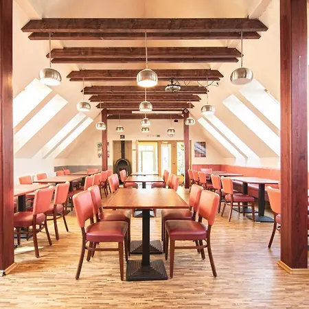 Restaurant & Avionika Penzion Kovářská