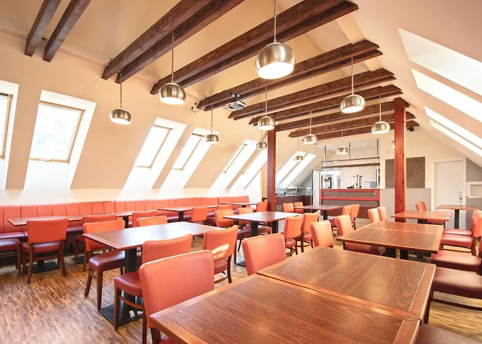 Restaurant & Avionika Konukevi 3*