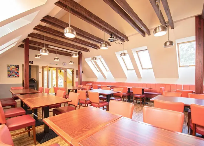 Restaurant & Avionika 3*